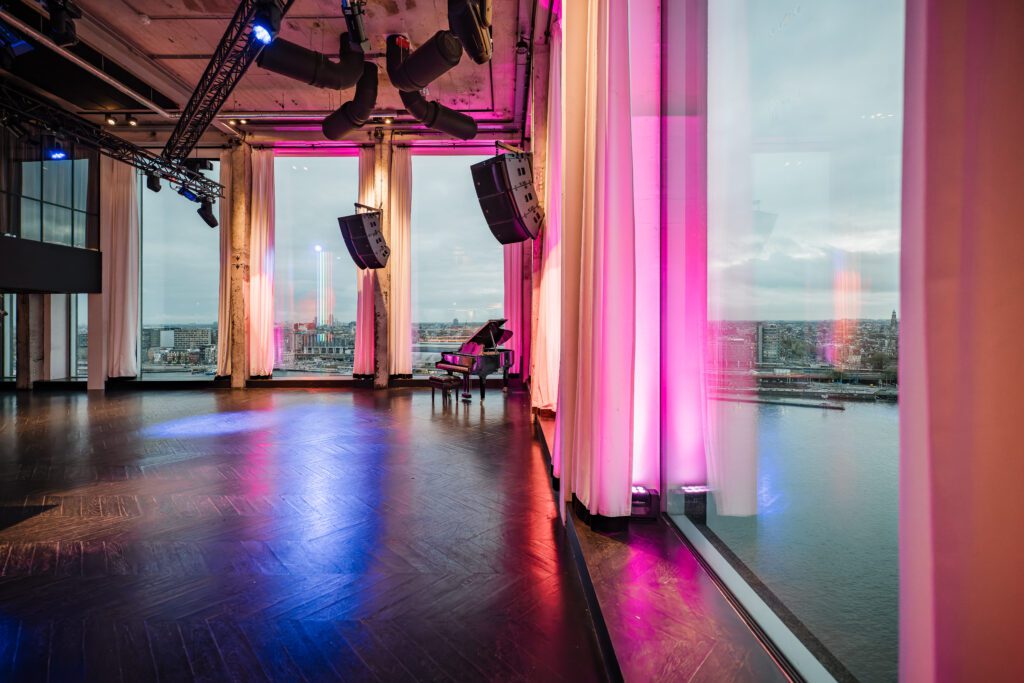 © Dennis Bouman - Contact before commercial use