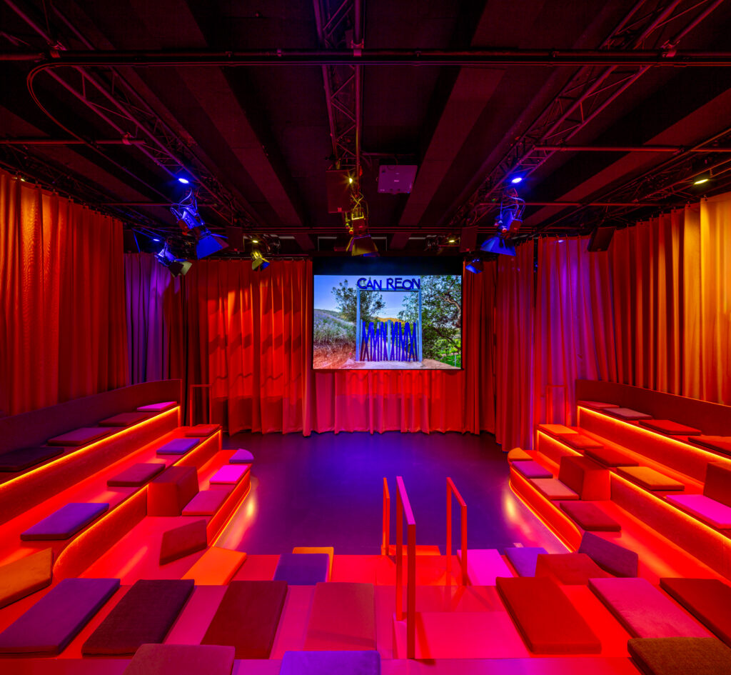 Red Space en Grand Space. Edith Gruson